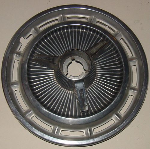 Chevrolet impala nova chevy ii camaro 14&#034; ss spinner type hubcap