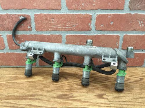 2004 04 saab 9-3 2.0 aero turbo engine fuel rail and injectors