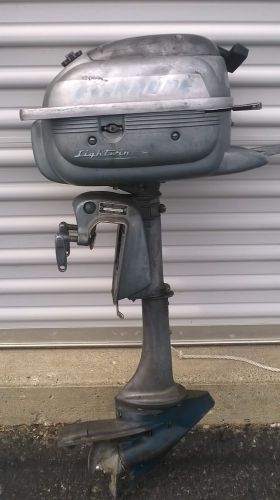 Vintage 1952 evinrude lightwin 3hp outboard motor, only 32 lbs, works!