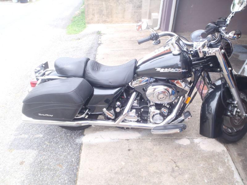 Harley    custom road king  touring gator seat with chrome mounts