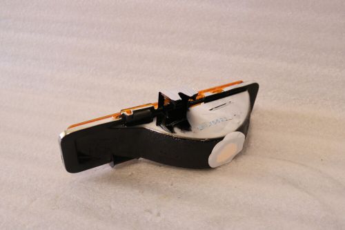 Nos oem 1989-1994 chevrolet s10 parking lamp 5976643