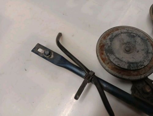 1981 1982 1983 1984 1985 MERCEDES 300SD W126 HELLA OEM HORNS WITH MOUNT BAR 85, US $28.99, image 9