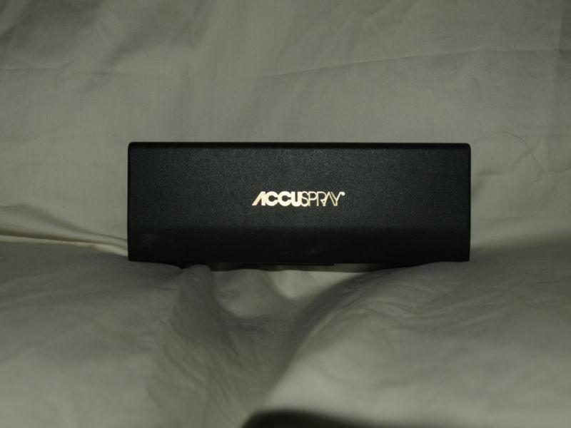 Accuspray nozzle and air cap in case