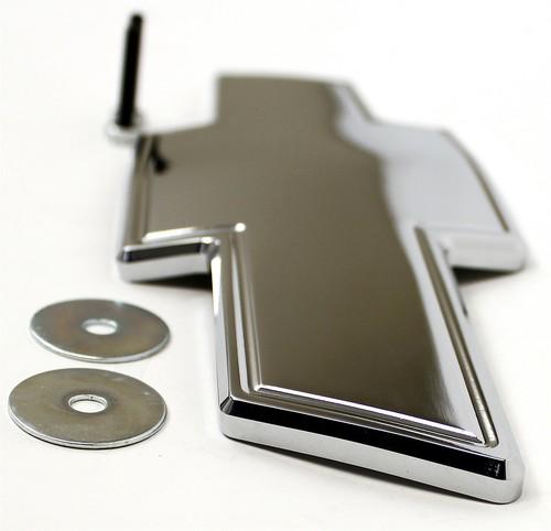 Street scene 950-82051 grille gear emblem 07-13 silverado 1500