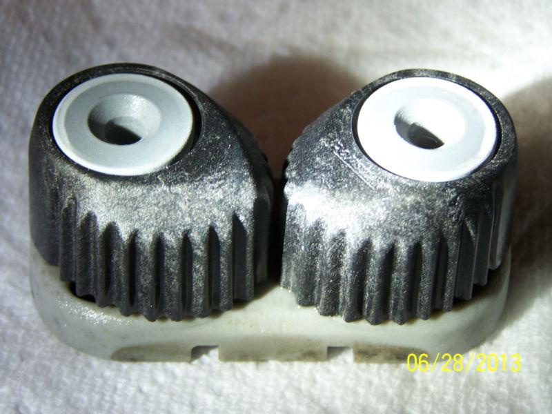 2 cam cleats, ronstan rf5010  grey