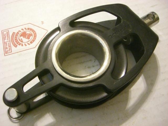 (2) garhauer unibody single blocks w/becket 3" aluminum sheaves 1/2" max line