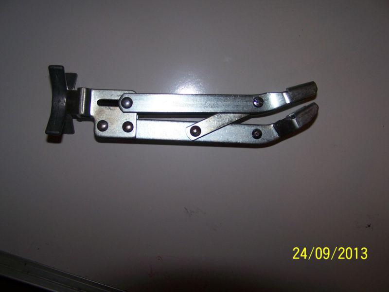 Valve spring compressor- blue-point cf49b