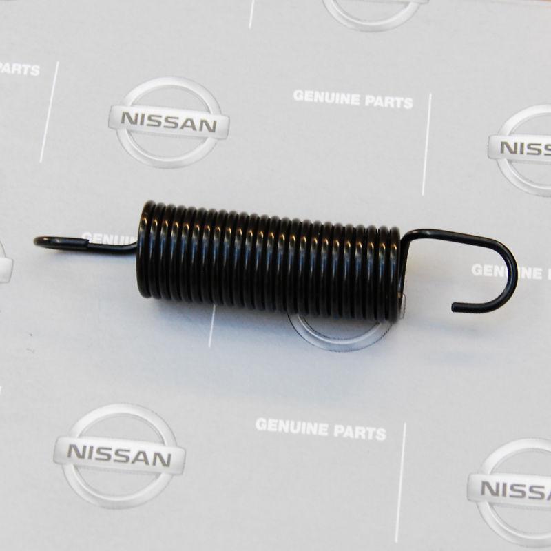 Datsun roadster clutch cylinder return spring 1963-70 *new, oem nissan*