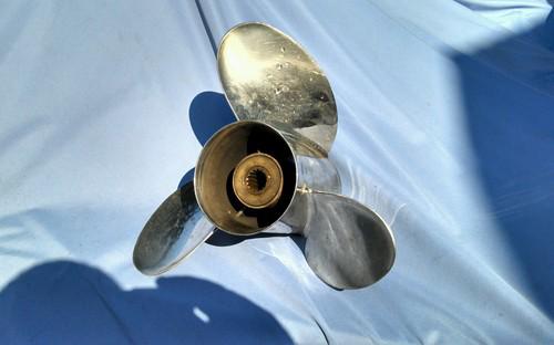 Suzuki stainless steel propeller 14-1/4 x 24 