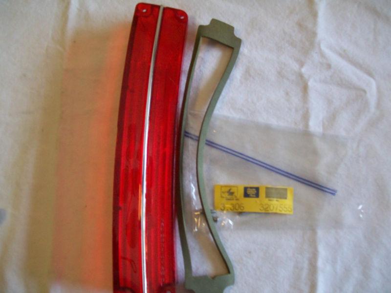 Vintage 1967 amc rambler tail light left hand p/n 3207555 group no. 3.306 n.o.s.
