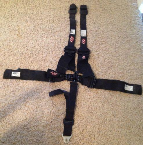 Dj safety  seatbelts