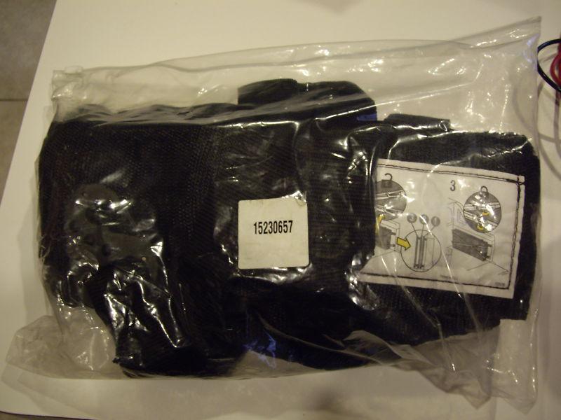 Avalanche and escalade cargo net gm part 15230657 new!