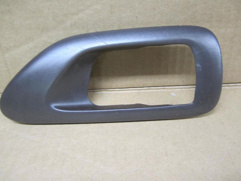 Toyota avalon 95-99 1995-99 rear door handle bezel driver brown left rear