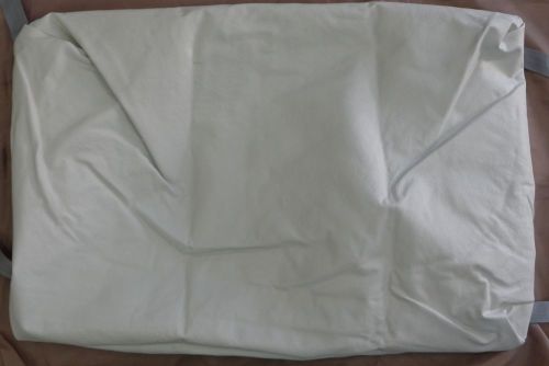 Bayliner trophy motorbox cushion cover (82944-1)  -white