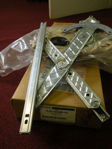Oem ford regulator, left for a 2004 ford f-150 heritage xl3z-1523209-aa