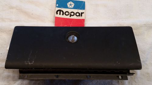 1971 1972 1973 1974 road runner gtx charger super bee rallye dash glove box door