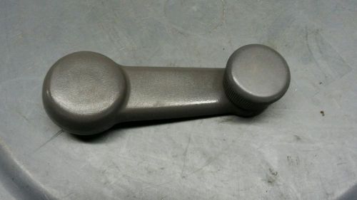 99 00 01 02 03 04 tracker vitara window crank handle grey with clip oem