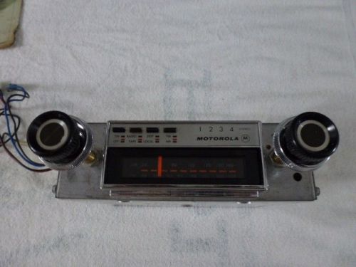 Vintage motorola am/fm car radio 8-track player model tf-852ax