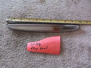 Mercedes benz w108 w111 center trunk handle trim rear boot oem fintail griff   b