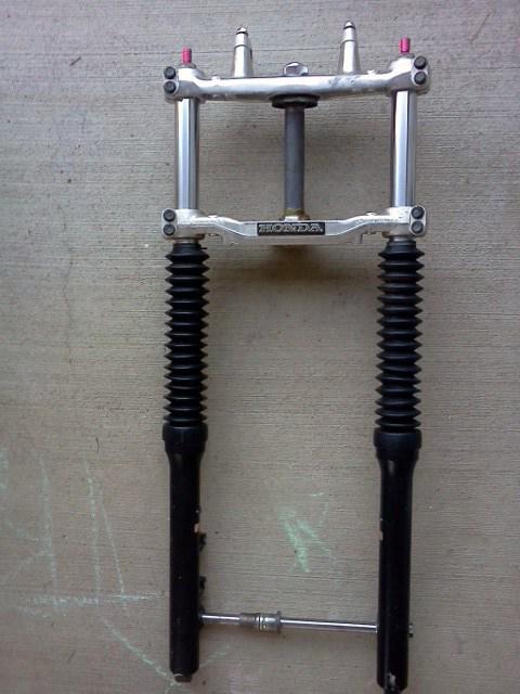 Honda atc200x atc 200x oem front shocks forks w/ front axle  bar clamps  