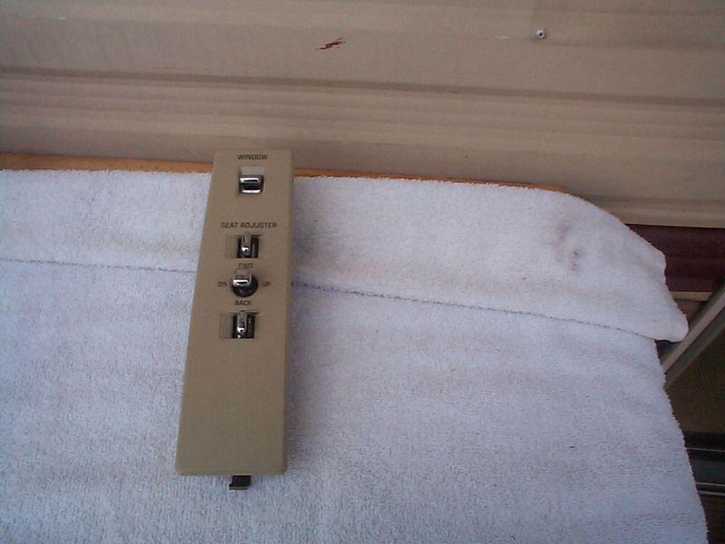 1994-1997 oem cadillac seville-deville rh window-seat control switch-beige