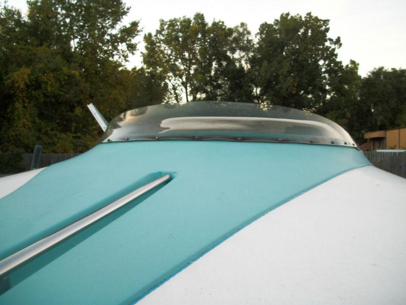 Windshield for 1991 glastron 19css