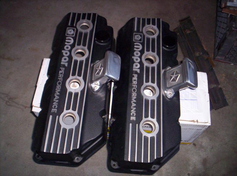 Buy 426 Hemi cast aluminum valve covers and breathers in Sunland