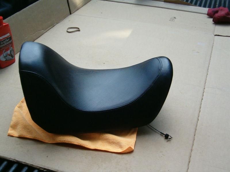Harley-davidson v-rod oem stock seat