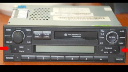 99-04 vw jetta golf passat oem am fm cassette cd changer radio-used.