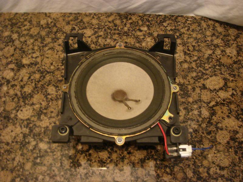 Toyota stock 8" sub-woofer. 86160-ac090 usa harman-motive 4ohm 20w 7-100-45-5381