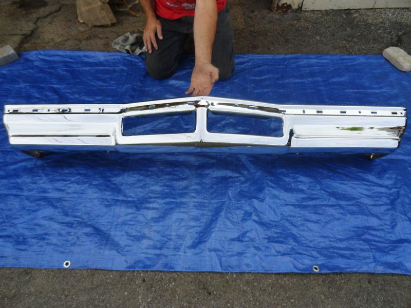 1980-81 pontiac bonneville, catalina front bumper. ( plated ) sharp
