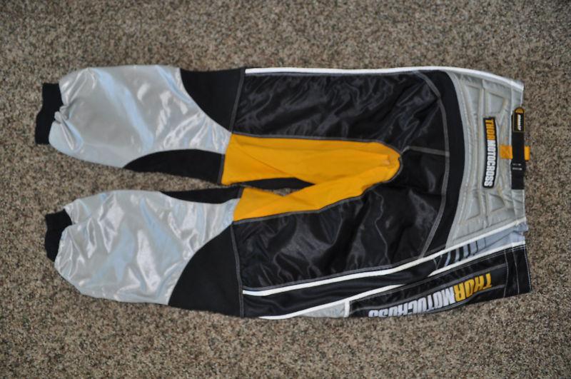 Thor phase mx atv motocross dirtbike gear: 34 pant large jersey (see pictures)