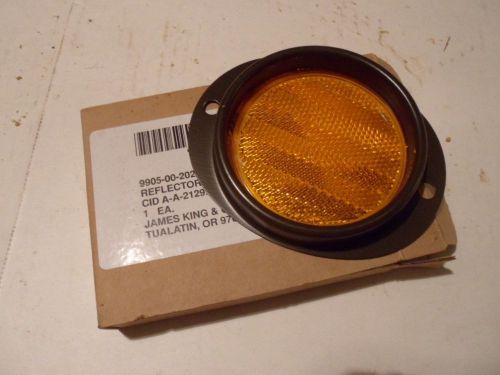 Military vehicles reflector, indicating, clearance, amber, 9905-00-202-3639