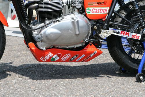Triumph thruxton 900 “cup” fiberglass belly pan by caprimoto