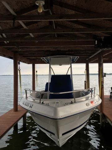 2001 cobia 214 boat w/ t top, tandem axle trailer and yamaha 200