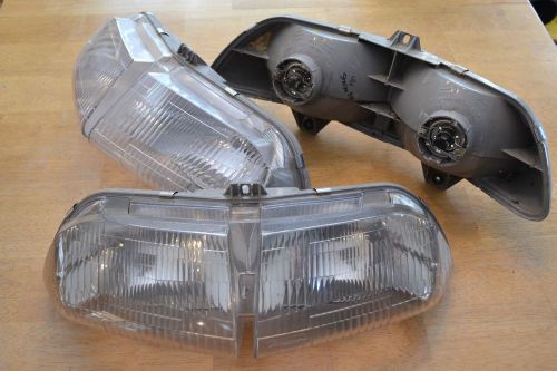 Polaris aggressive chassis headlight assembly