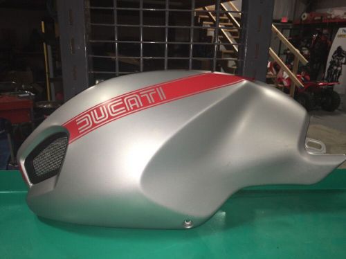 Ducati monster 696796100 gas tank kit