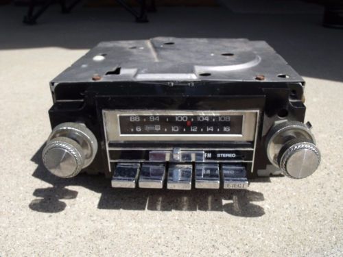 76-91 gm delco factory am fm 8-track car stereo radio model gm2700
