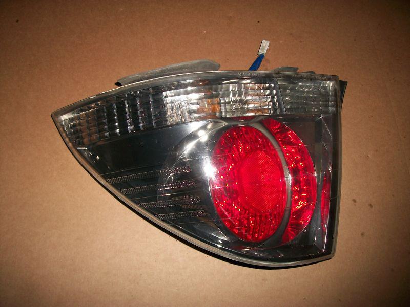 01 02 03 04 05 lexus is300 rh passenger sid etail light assembly 