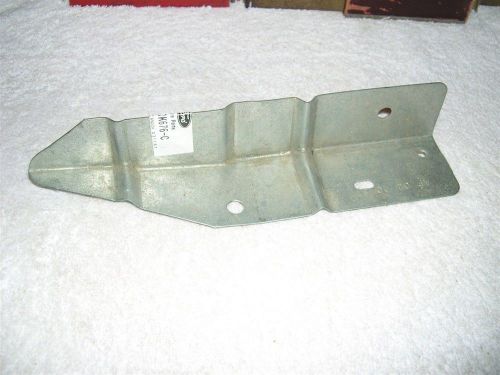 Nos 1986 87 88 ford aerostar van battery tray rear reinforcement e69z-10k676-c