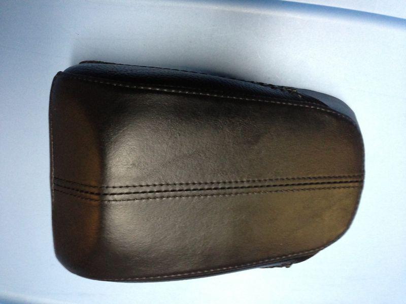 Oem harley, hd, softail deluxe flstn passenger pillion seat p/n 52930-05