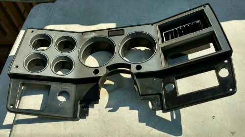 Chevy silverado/truck radio dash gauge bezel w/air 1984-1987
