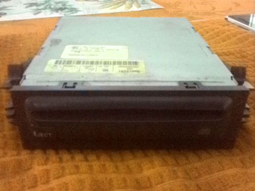 1998 chevy suburban 1500 single disc remote cd player part number 16231055