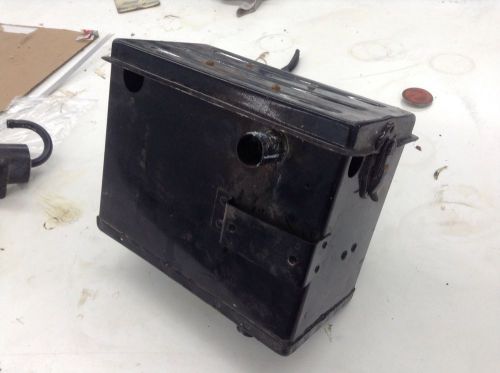 Aircraft battery box