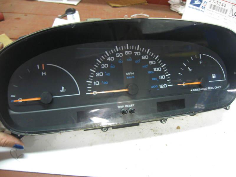 99 plymouth voyager  instrument cluster 208kmi no tach