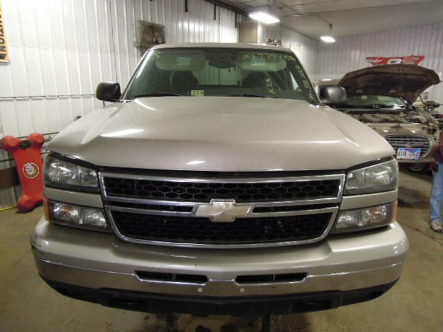 2006 chevy silverado 1500 pickup rear seat belt & retractor only lh driver gray