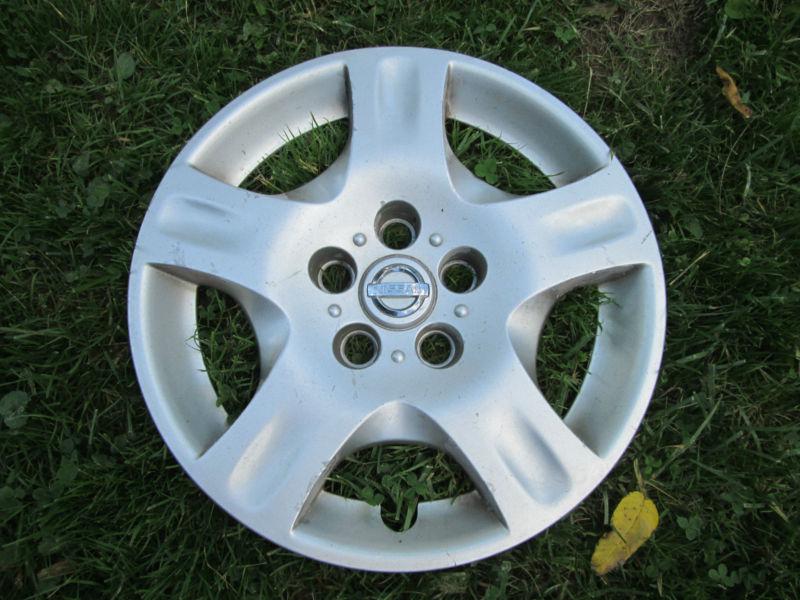 Find Nissan Altima hubcap used OEM 200204 16 inch rim in Rochester
