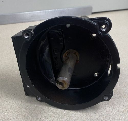 Mercruiser thunderbolt distributor housing used (595)