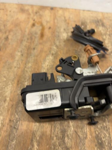 08 09 10 saturn vue left rear door latch lh-r