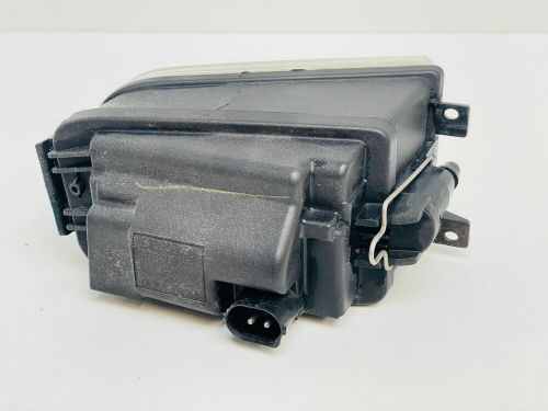 Bmw z3 roadster 1996-2003 passenger side left front bumper fog light #054